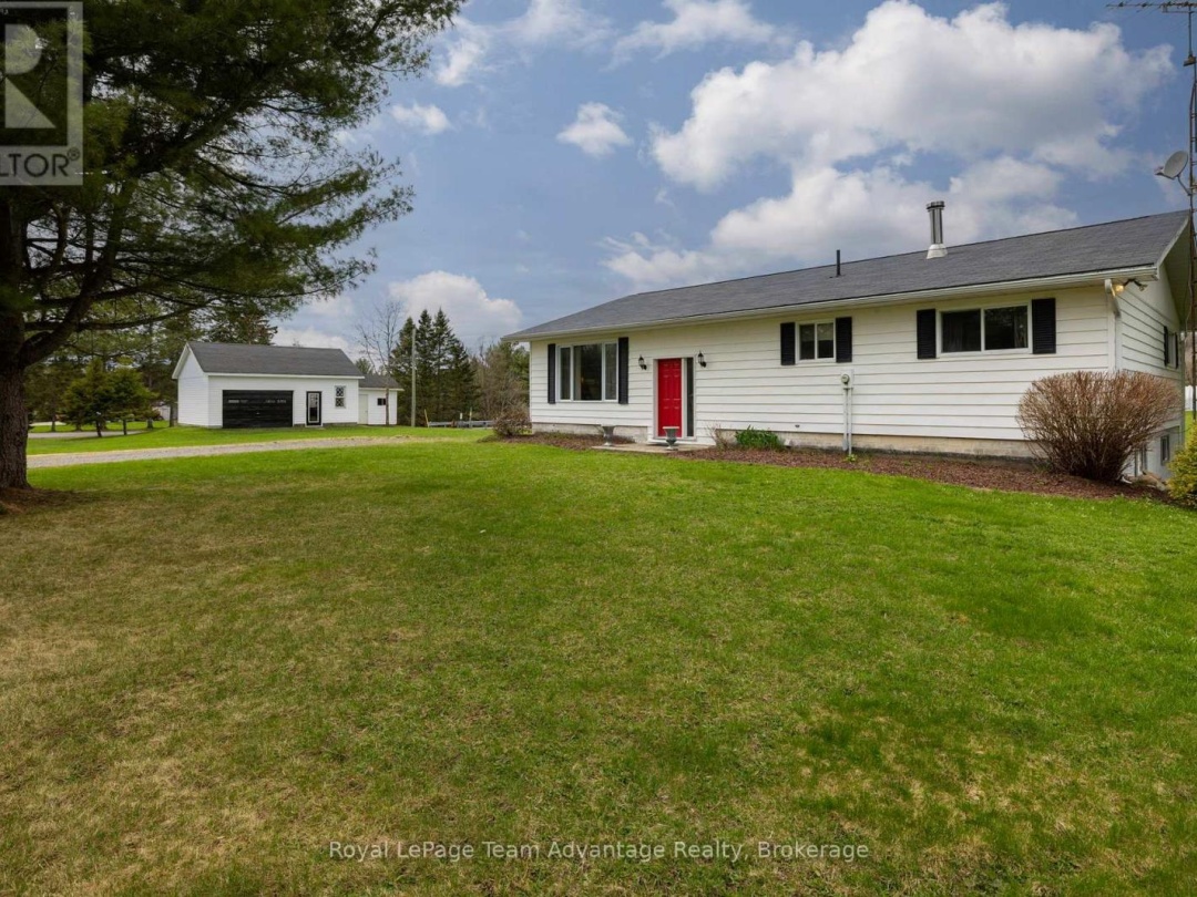 142 Broadbent Road, Manitouwabing Lake