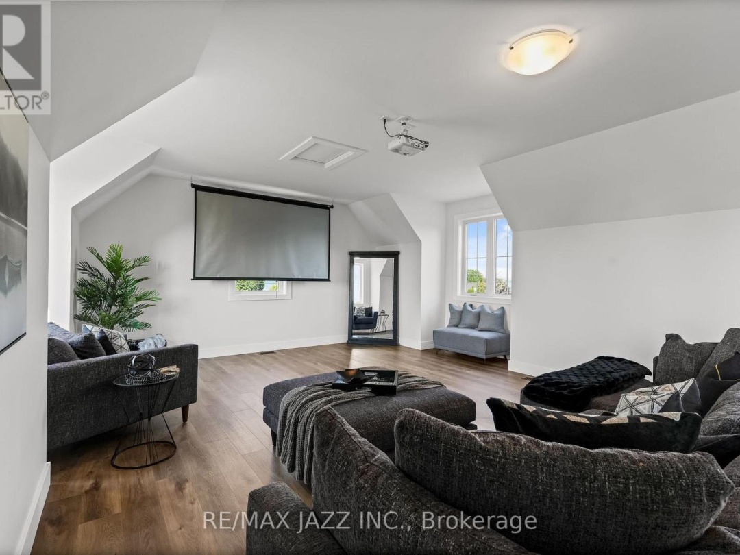 48 PLEASANT VIEW CRESCENT, 