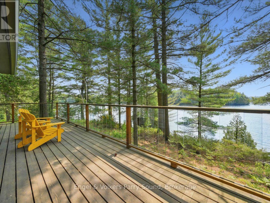 53 BIRDWOOD LANE, Harris Lake