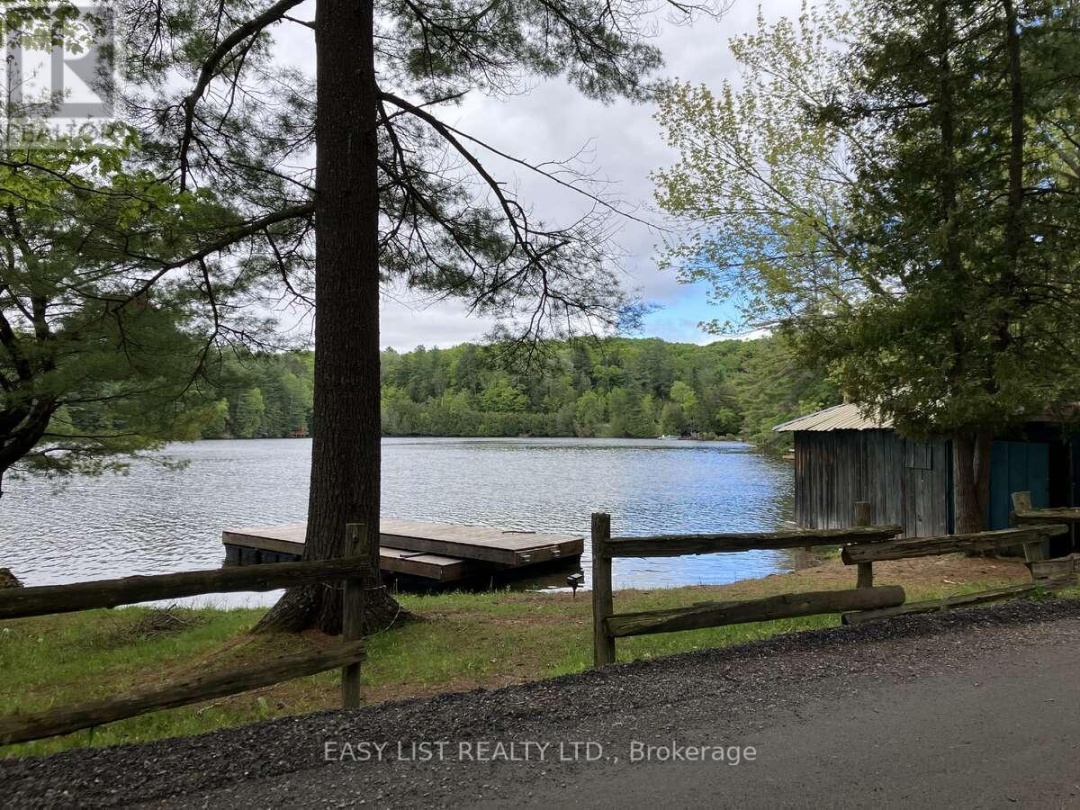 1045 REYNOLDS ROAD, Horseshoe Lake
