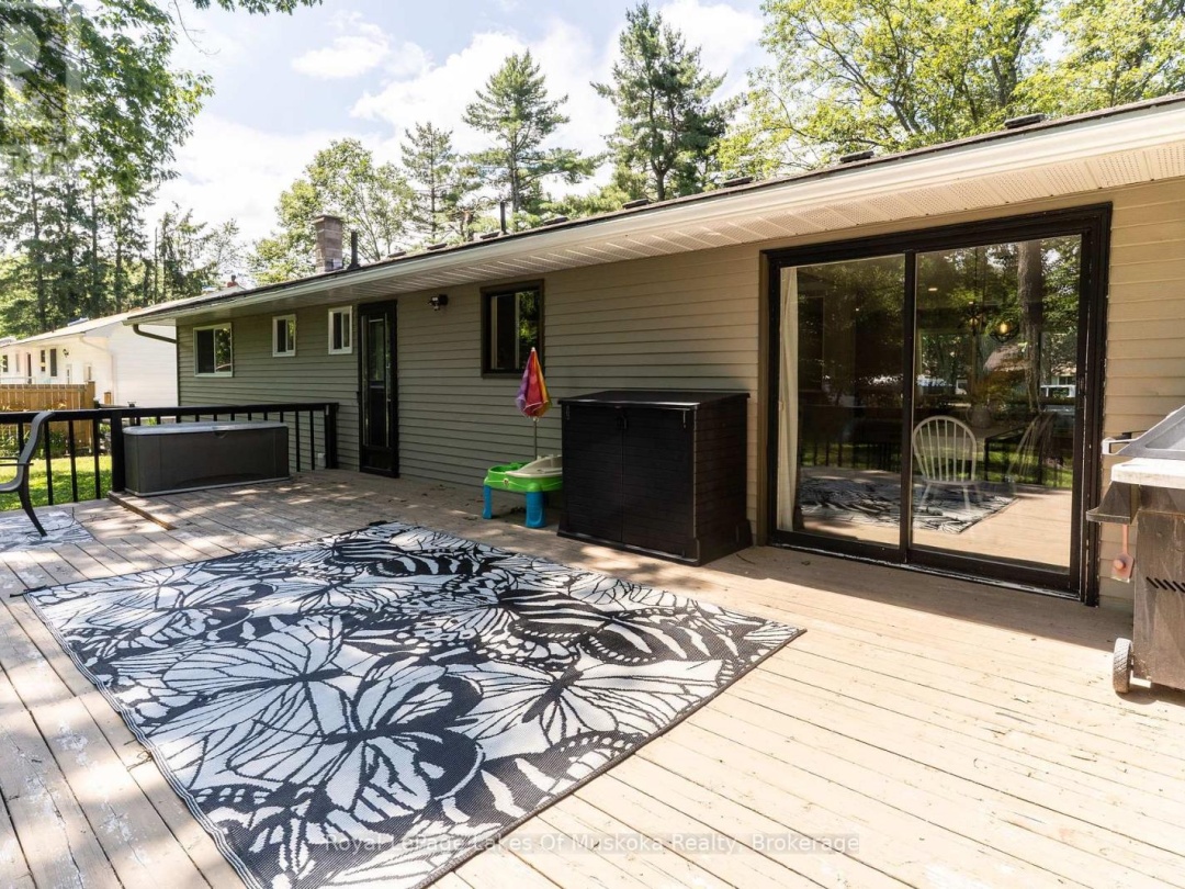 220 ALEXANDER STREET, 