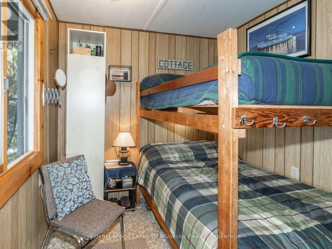 1 ISLAND 2SL ISLAND, 