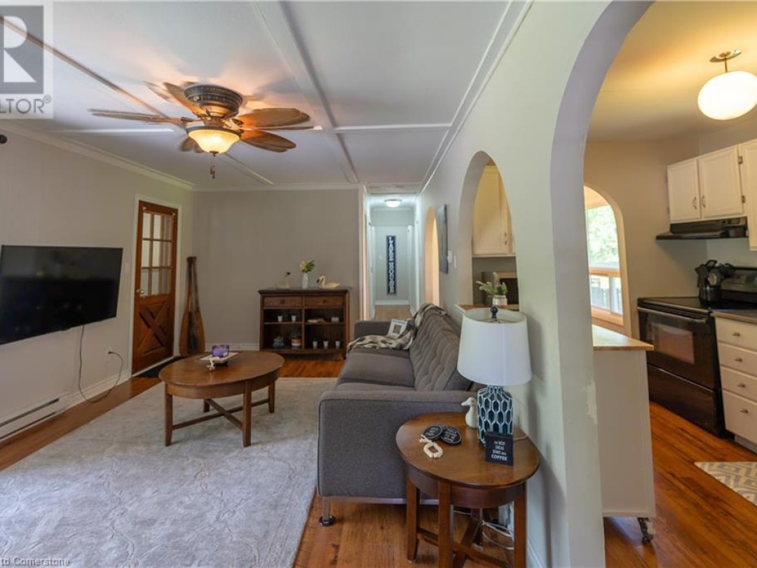 25 BAYVIEW ESTATE Road, 