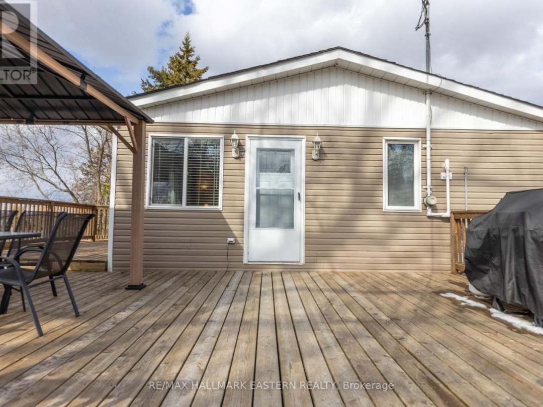 4 Hollyville Boulevard, Sturgeon Lake