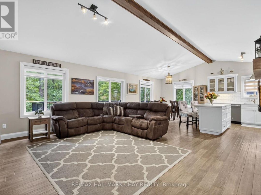 202 VEL-DOR CRESCENT, 