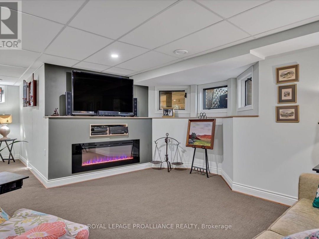 2 Patricia Place, Pigeon Lake