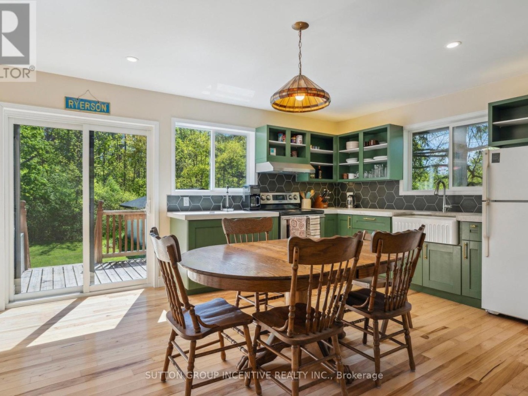 11 MACKENZIE PLACE, Balsam Lake
