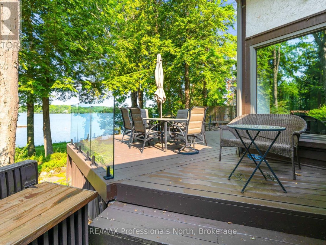 1073 Grass Lake Road, Grass Lake
