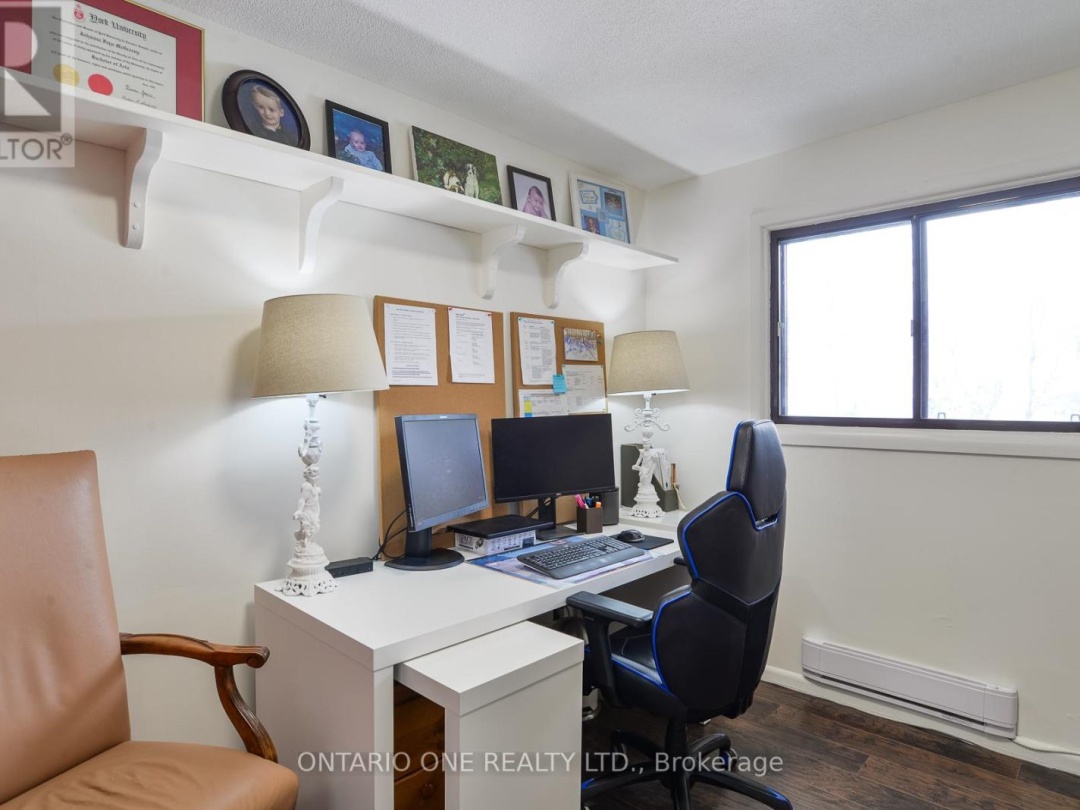811 BAY STREET, 