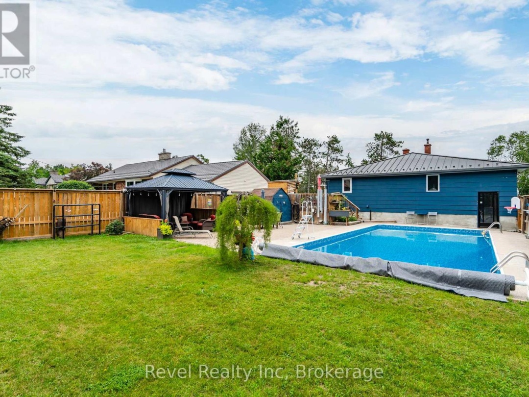 10 JAMIESON CRESCENT, 