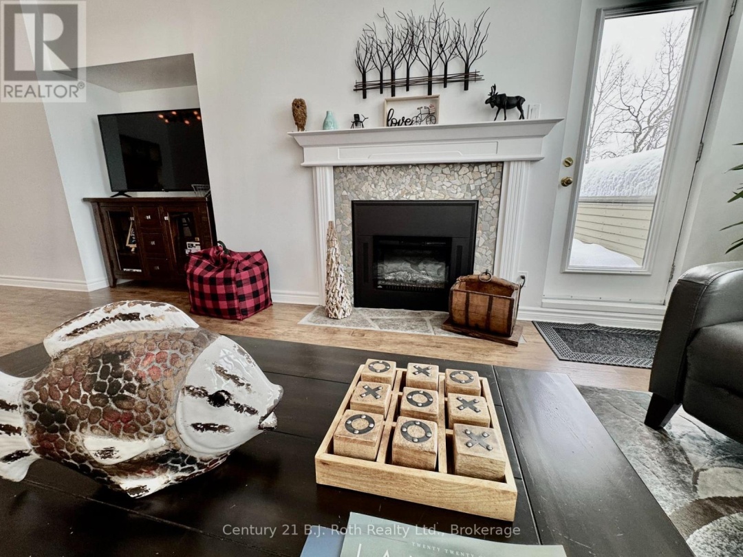 231 Hilltop Grandview Drive, Fairy Lake