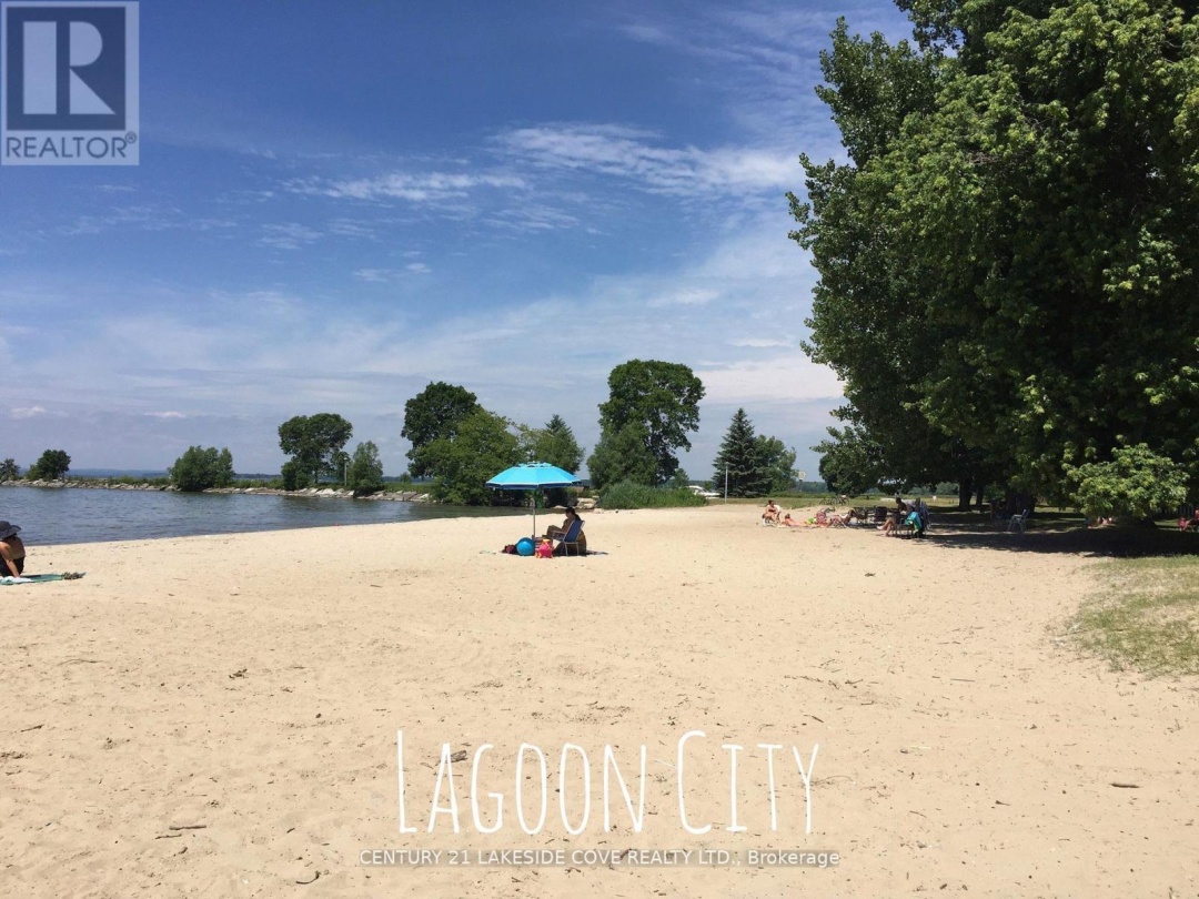 19 4 Paradise Boulevard, Lake Simcoe