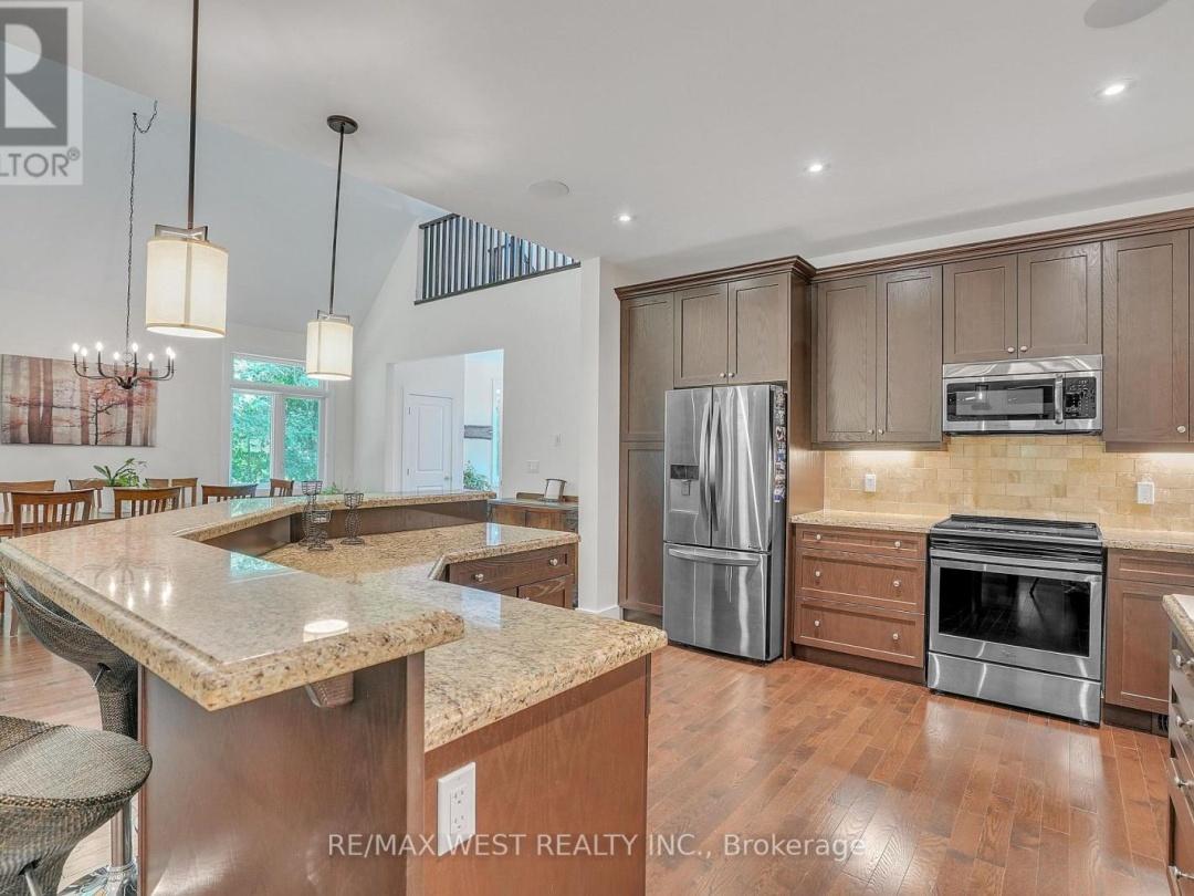 8 WESTWIND COURT, 