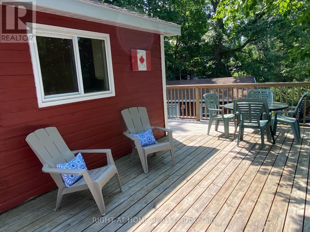 104 Lakeside Drive, Manitouwabing Lake
