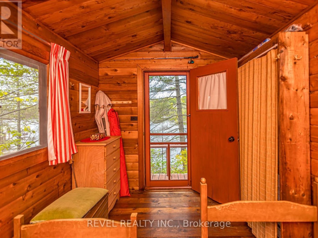 744 10 BAXTER ISLAND, 