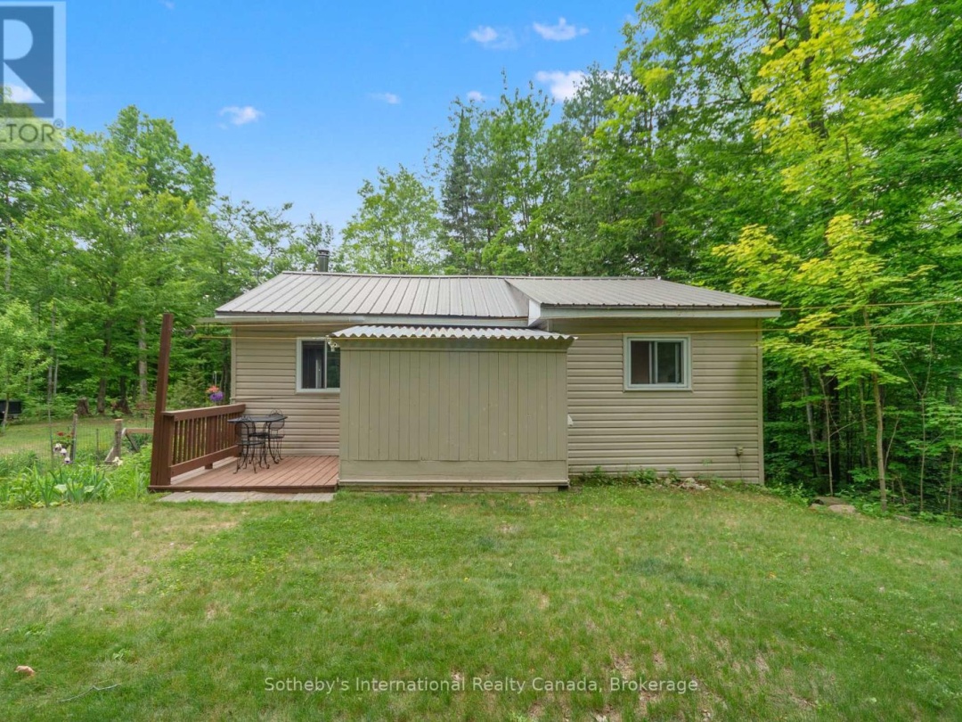 31 MEADOWS AVENUE, 