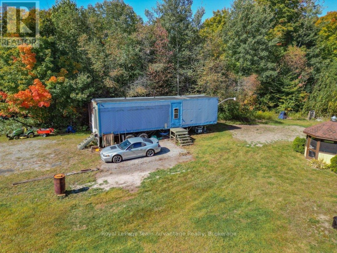 18 HORSESHOE LAKE ROAD, 