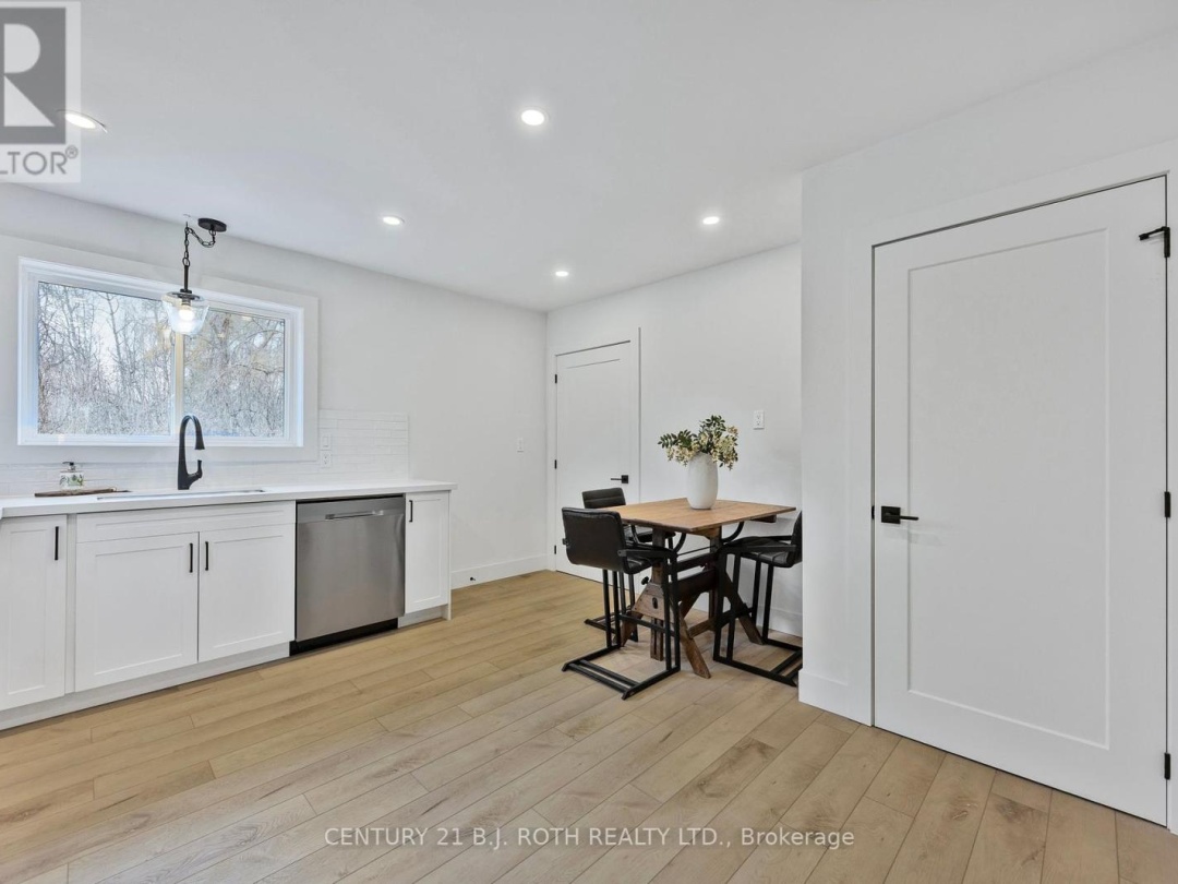185 SILVER BIRCH CRESCENT, 