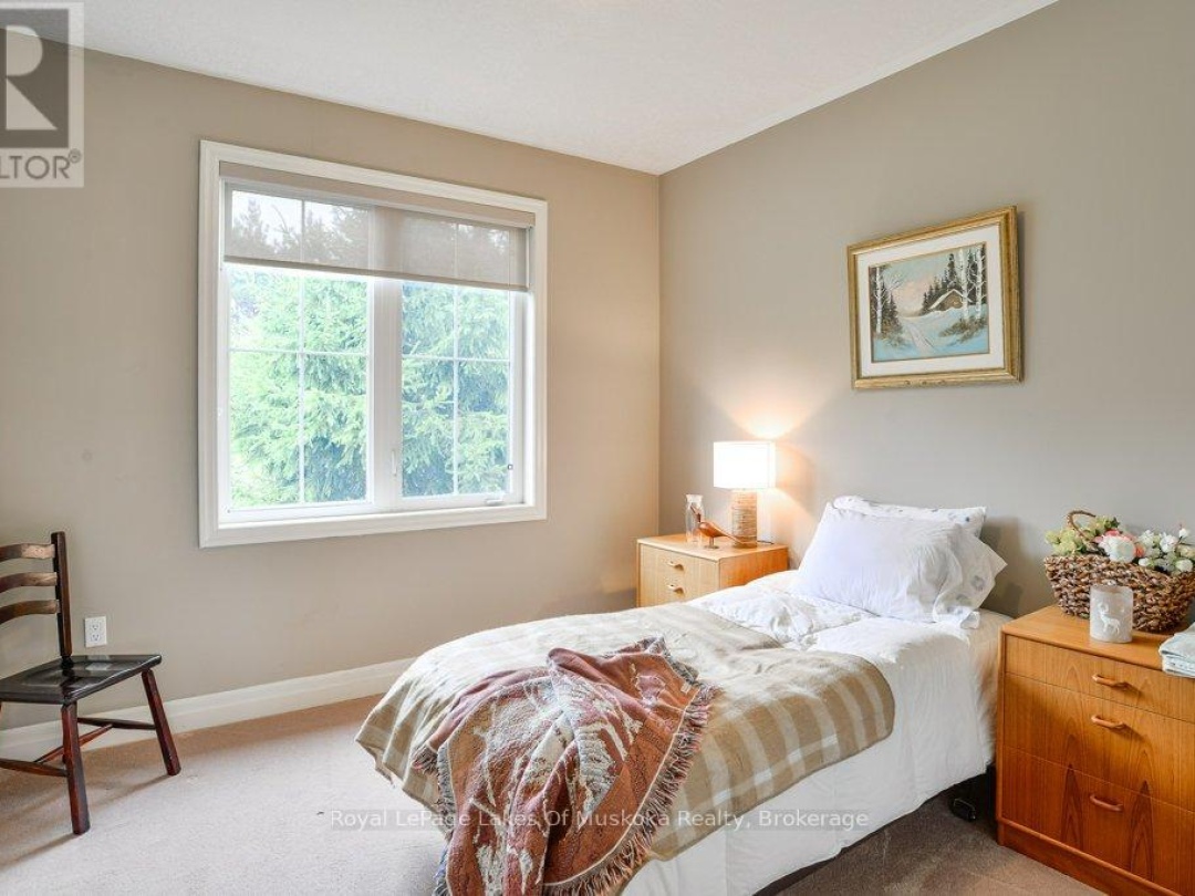 12 PHEASANT RUN, 