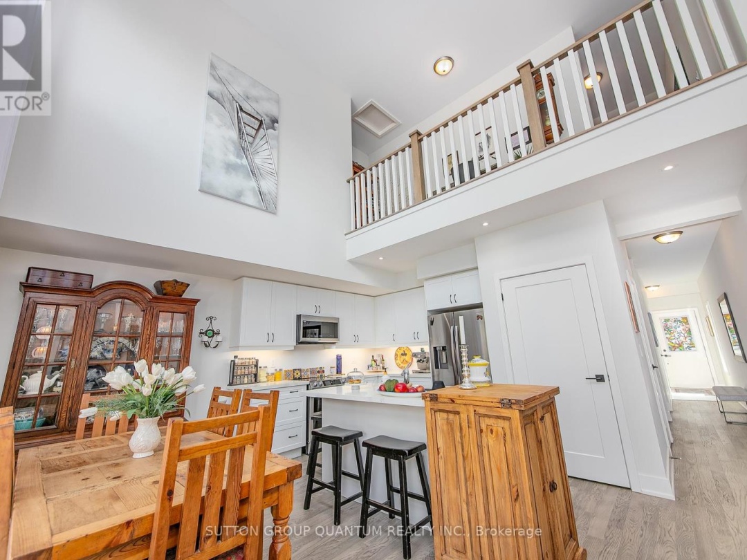 35 RUBY CRESCENT, Lake Simcoe