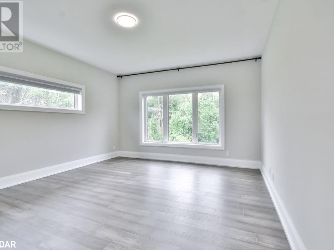 4 CLYDESDALE Court, 