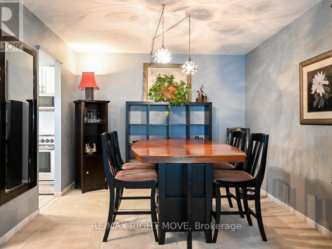 102 54 Fittons Road W, Orillia
