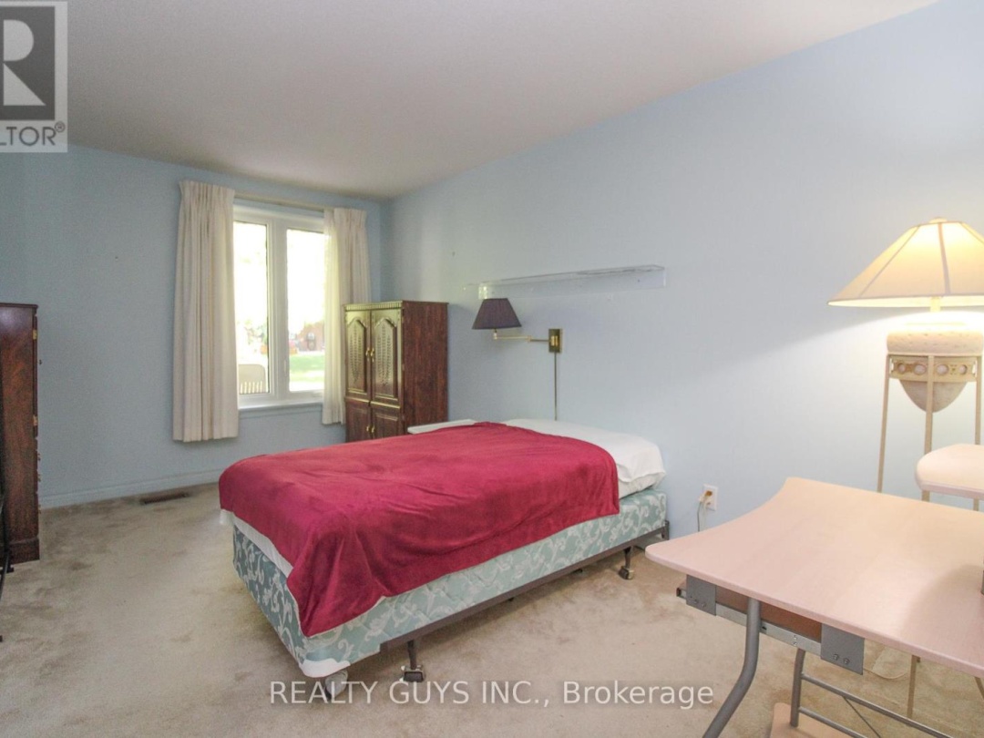 #204 - 200 EAST STREET S, 