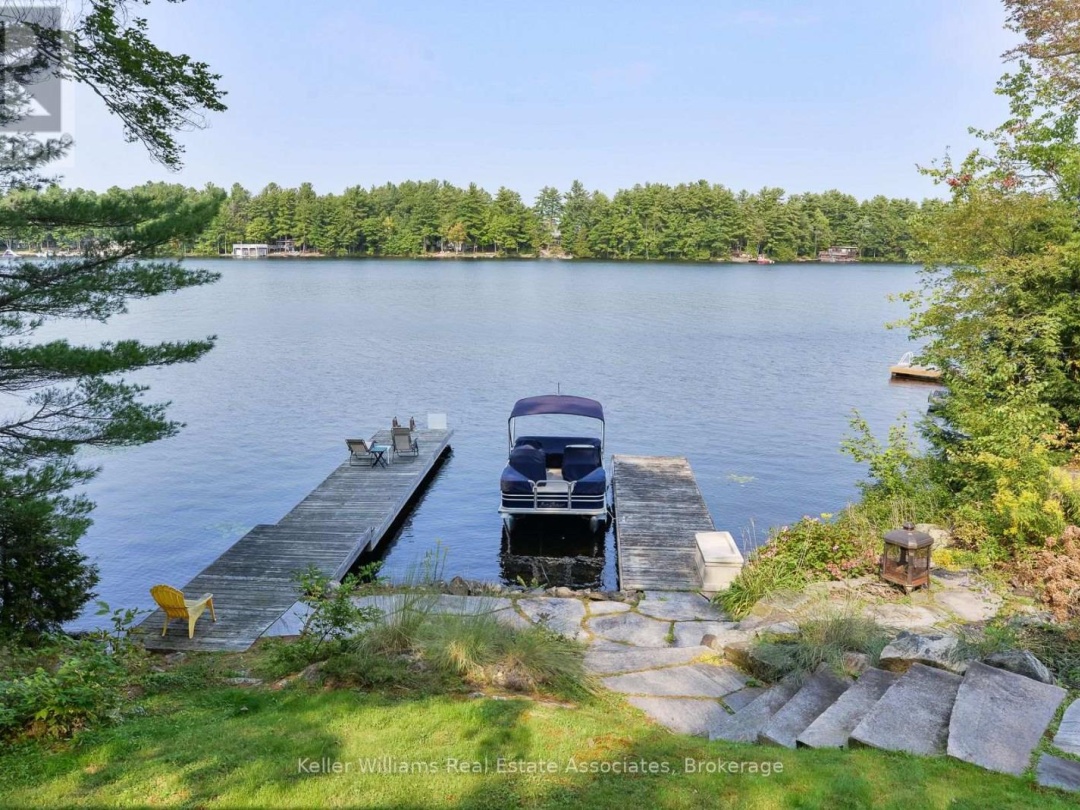 1029 LAKESHORE DRIVE, Lake Muskoka