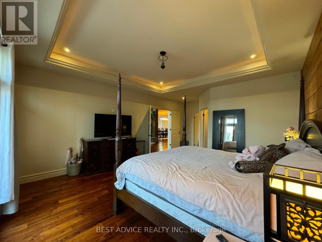 9 Fernwood Lane, Lake Simcoe