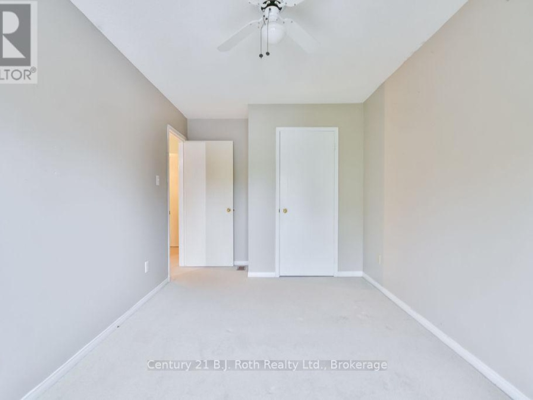 9 492 Laclie Street, Orillia