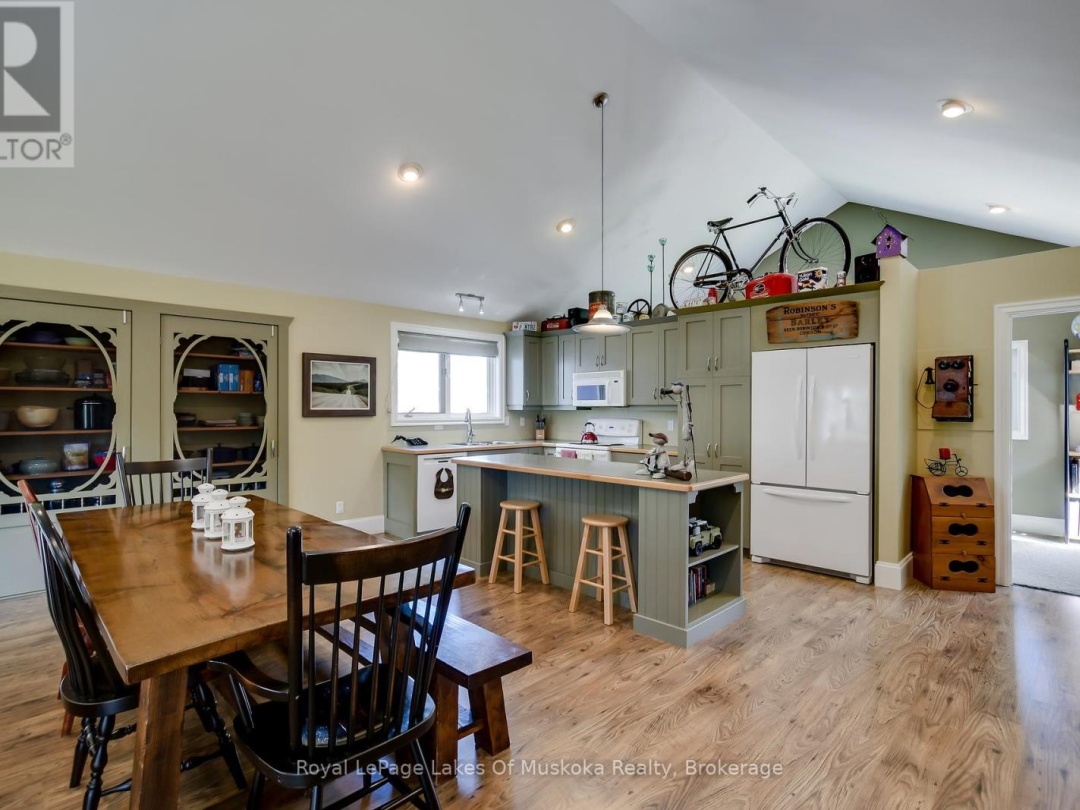 230 Ecclestone Drive, Bracebridge