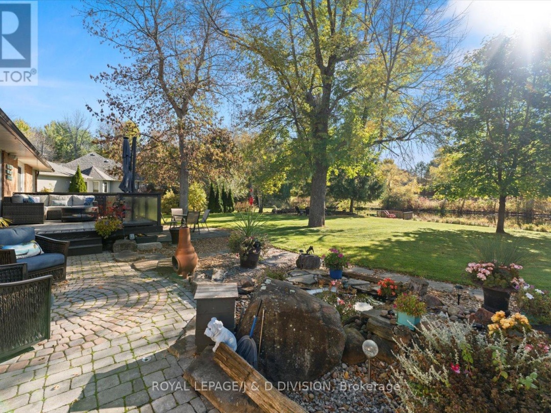 233 Bayshore Drive, Lake Simcoe
