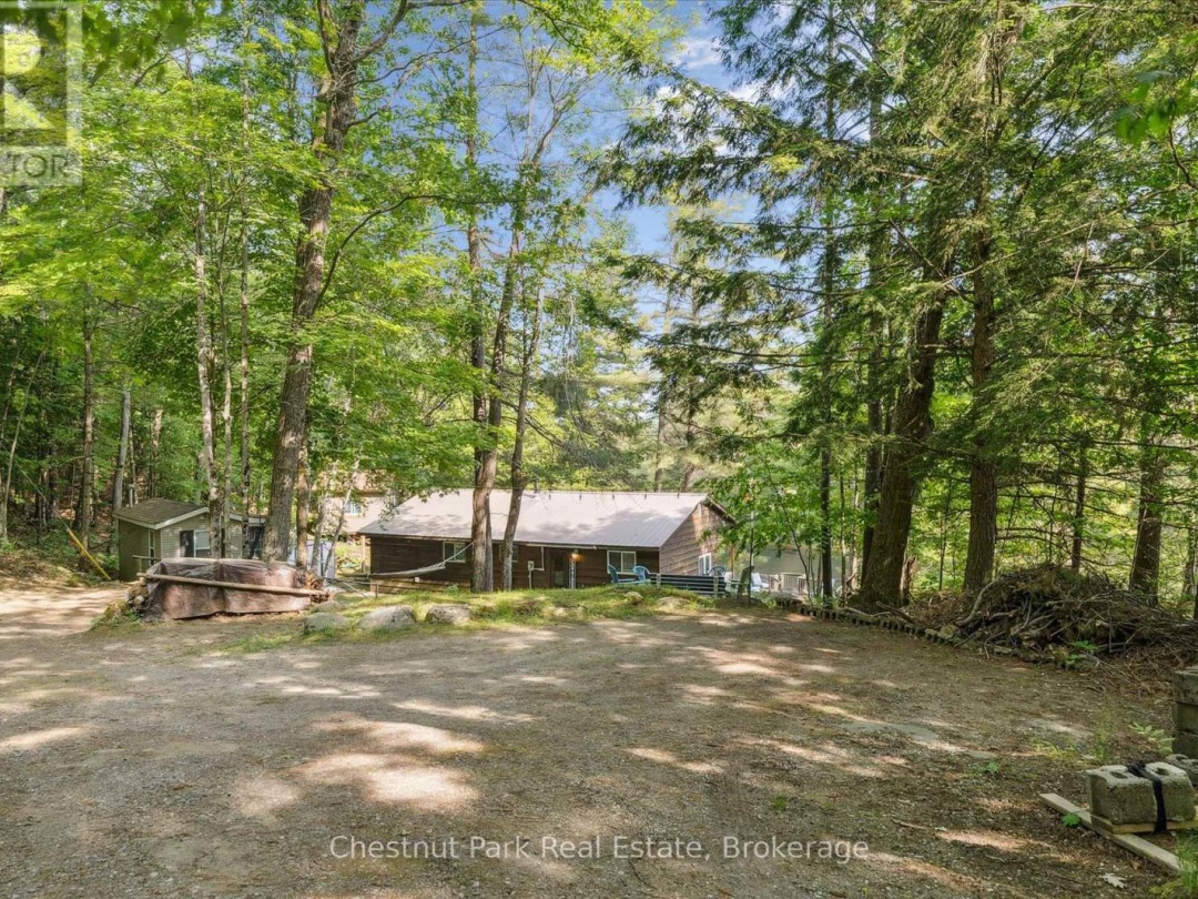 1082 MAPLEWOOD ROAD E, 