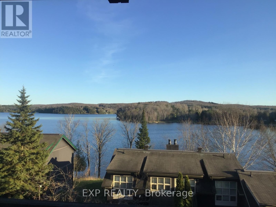 6 12 Turner Drive, Peninsula Lake