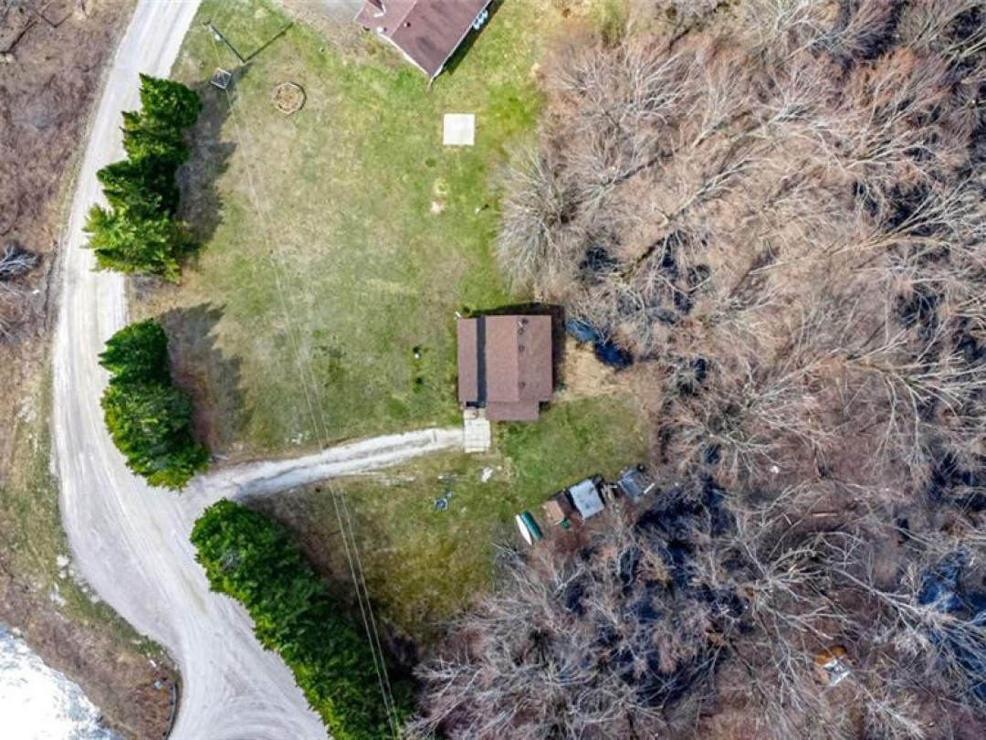 311 Black River Road, Black Lake