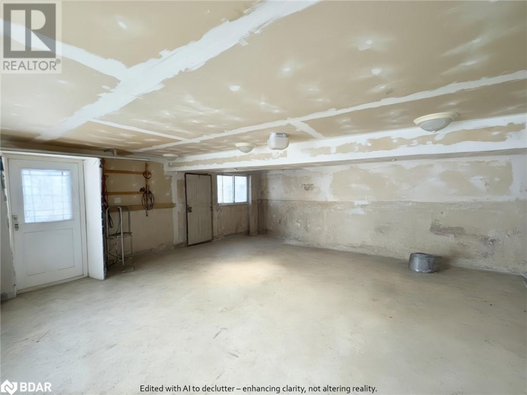 1894 Henrys Landing, Coldwater