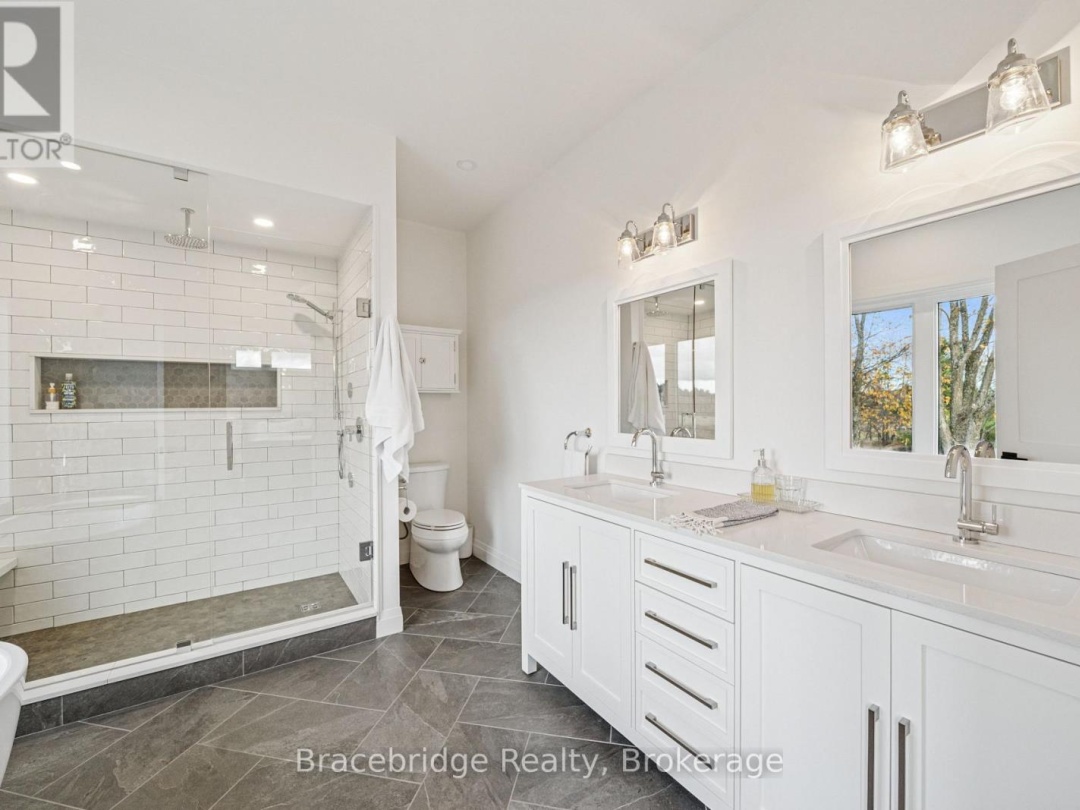 1006 STEPHENS BAY ROAD, 