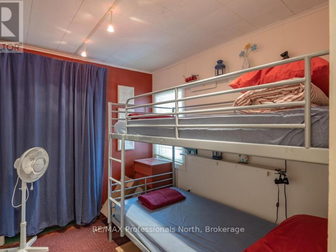 1325 Claude Brown Road, Bob Lake