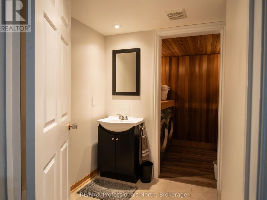 36 B SPENCER STREET, 