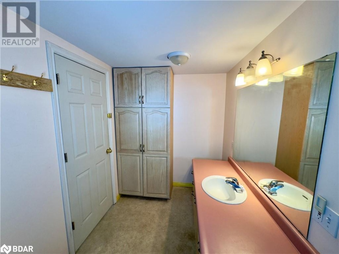 1894 Henrys Landing, Coldwater