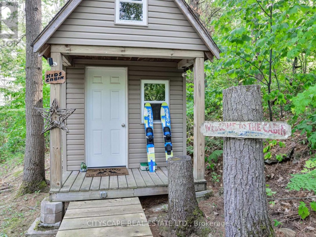 2 - 1100 HEWITT STREET E, Gull Lake
