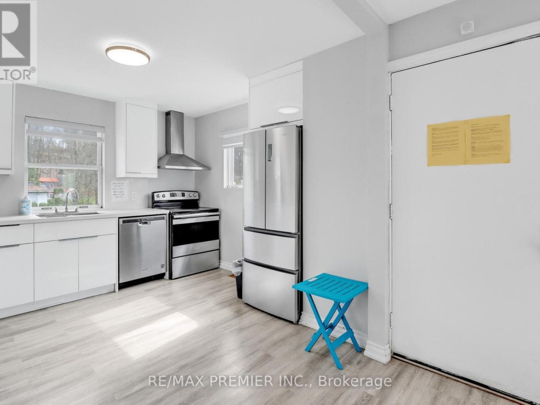 100 Readman Street, Lake Muskoka