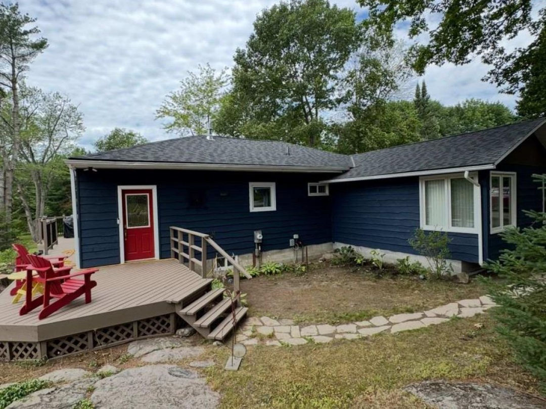3000 WHELAN WAY, Black River