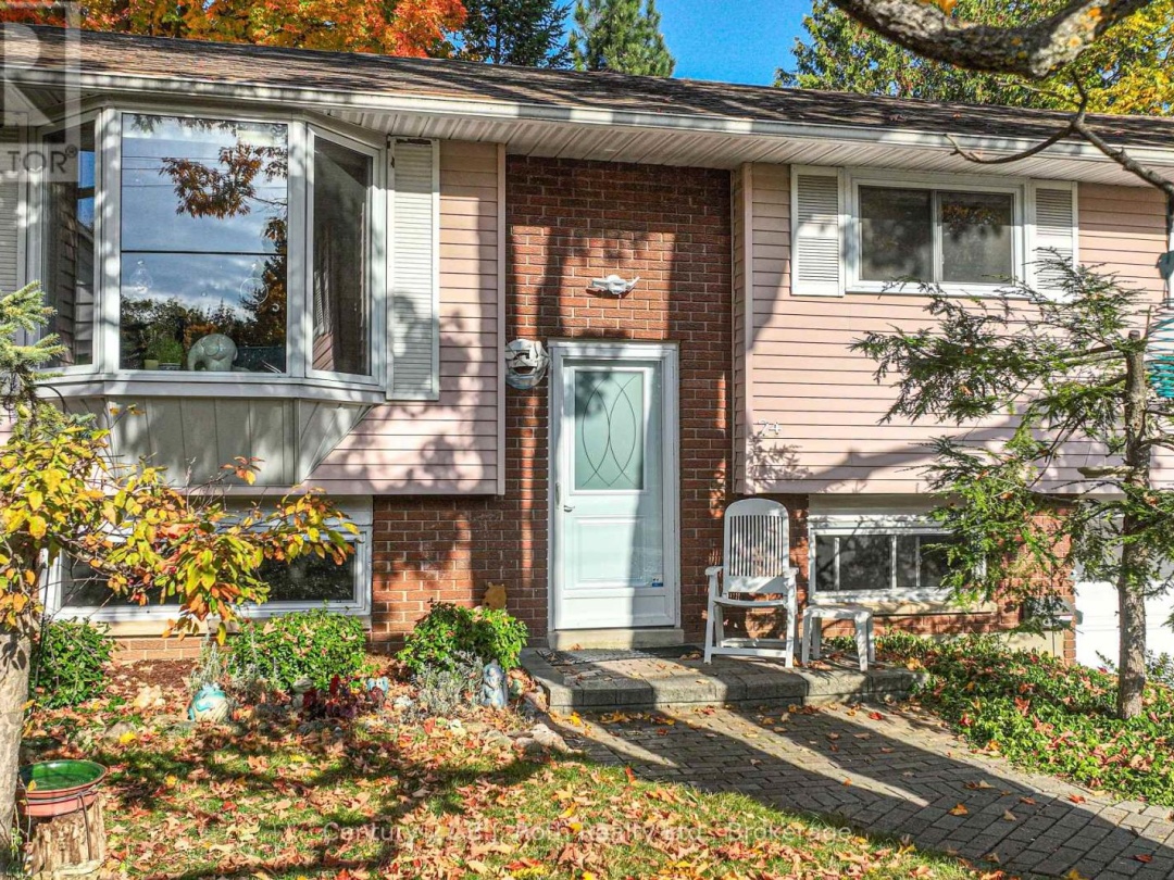 24 Champlain Street, Orillia