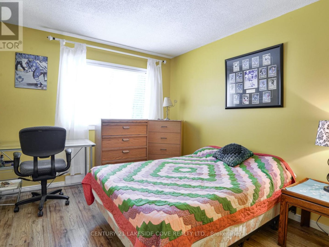 15 - 71 LAGUNA PARKWAY, Lake Simcoe