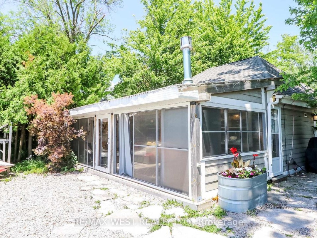 3756 GLENREST DRIVE, 