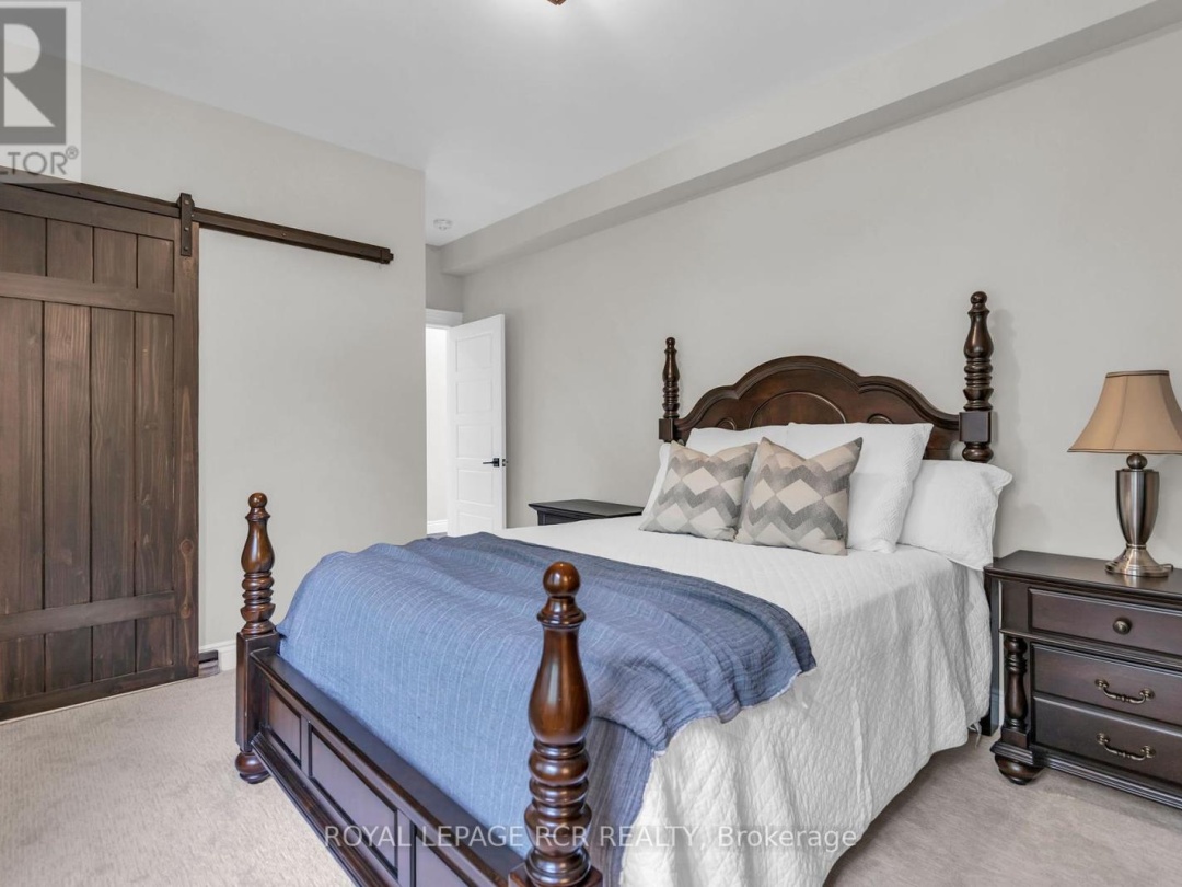 2360 HONEY HARBOUR ROAD, 