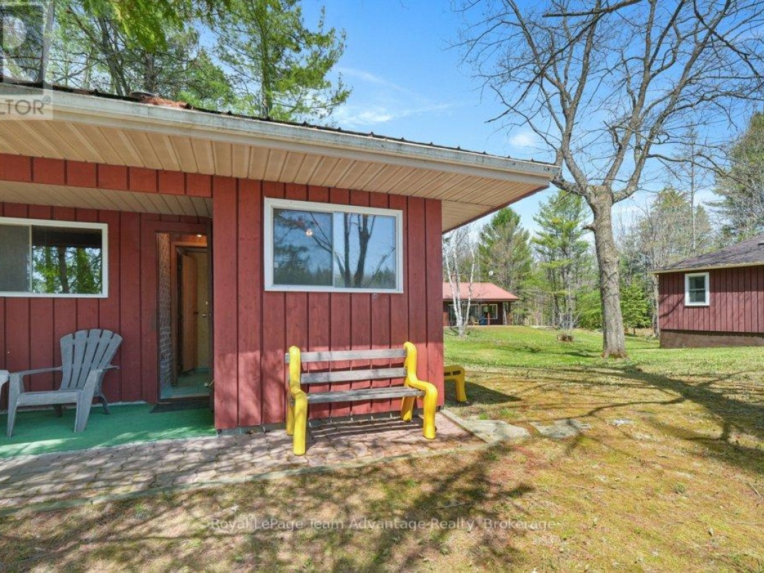 11 Birch Lane, Harris Lake