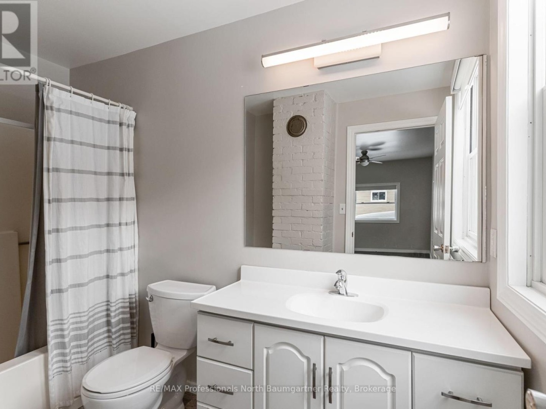Unit 1 2029 Little Hawk Lake Road, Little Hawk Lake