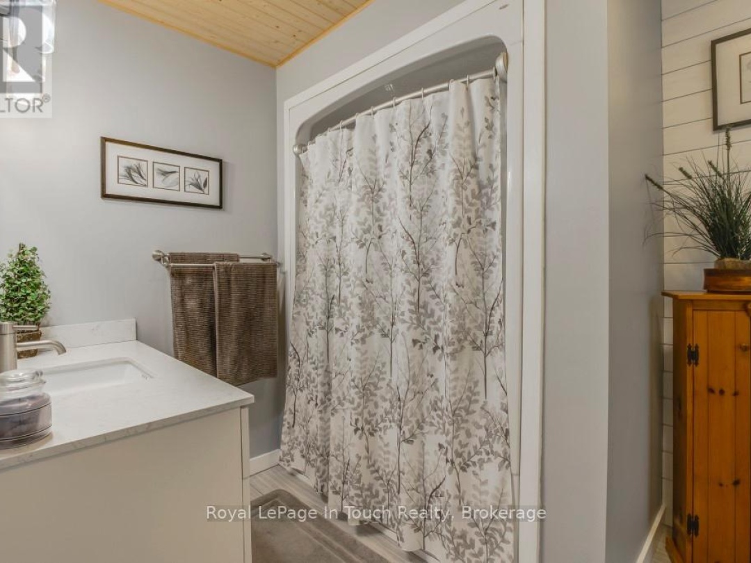 36 Meadows Avenue, Georgian Bay